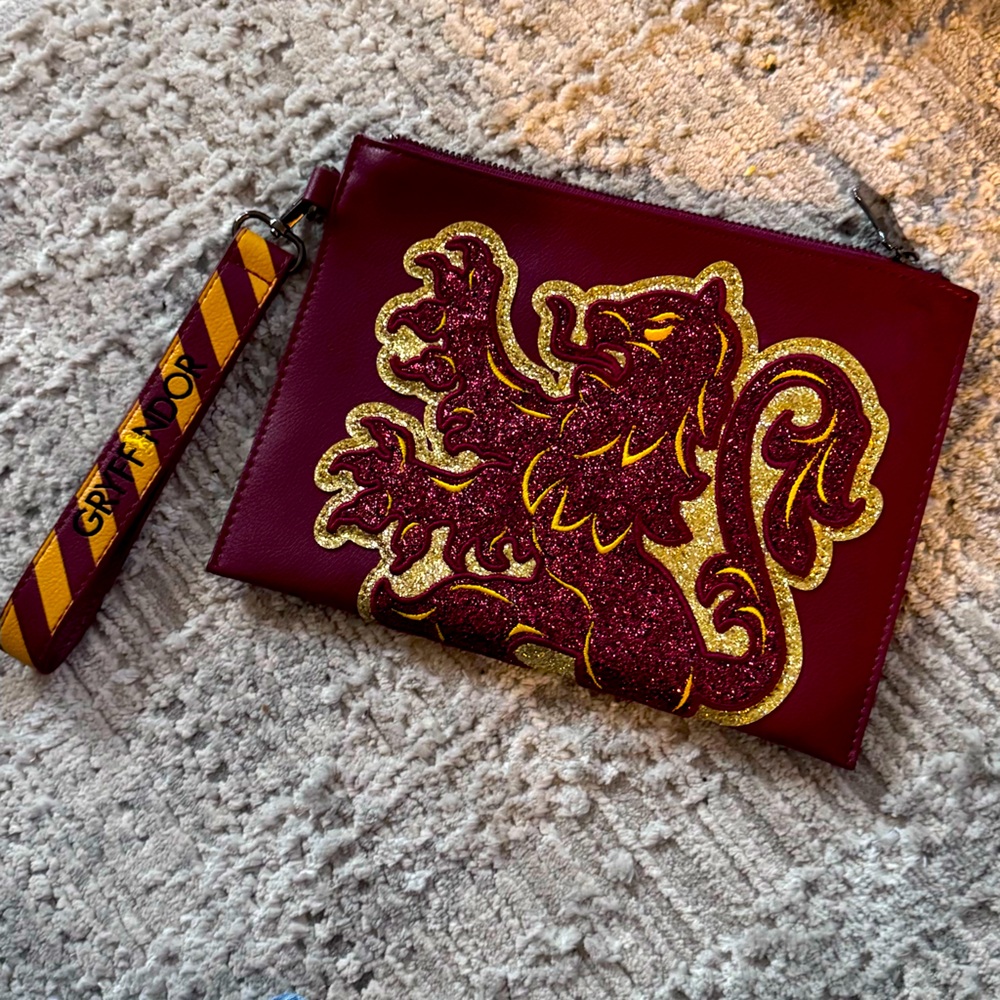 Danielle Nicole Harry Potter Gryffindor Wristlet